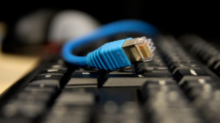 Anatel pretende manter proibição do corte da banda larga em 2017